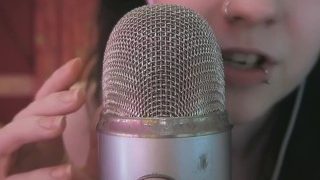 ASMR is Awesome – ASMR Ear Kissing *SFW