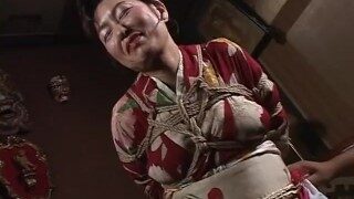 Asian mature bitch has a rope session to endure