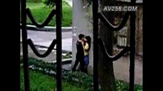 小情侶戶外慾火焚身