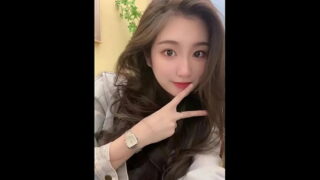 欲求不满的骚逼等你来操！(幺力女视频资源 加Q裙 960585)